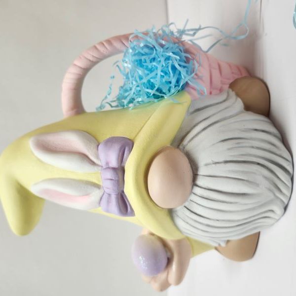 easter-gnomeDB993D37-E45C-F1B3-D414-C0FB4A516230.jpg